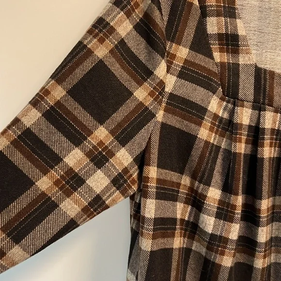 BloomChic Brown Plaid Women's Top NWOT - Picture 8 of 10